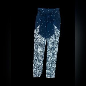 Free people movement leggings size xs